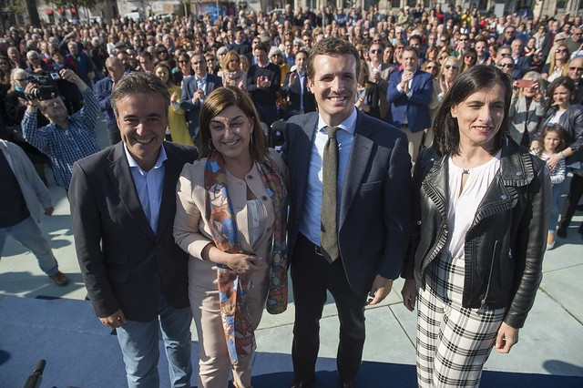 Diego Movellán, María José Sáenz de Buruaga, Pablo Casado y Gema Igual en un acto de la campaña electoral del 28A