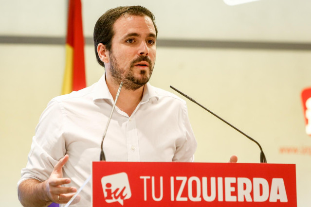 El coordinador federal de Izquierda Unida (IU), Alberto Garzón, interviene y expone su informe político centrado en el debate de investidura del próximo fin de semana en el Congreso en la Sede Federal de IU en Madrid.