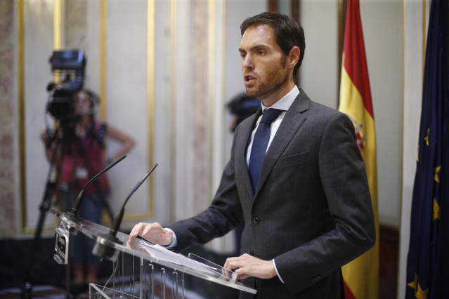 El portavoz de Navarra Suma en el Congreso de los Diputados, Sergio Sayas, valora la intervención del presidente del Gobierno en funciones y candidato socialista a la reelección tras su discurso en la primera sesión del debate de investidura a la Presiden