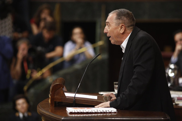 El portavoz de Compromís en el Congreso de los Diputados, Joan Baldoví, interviene en la segunda sesión del debate de investidura del candidato socialista a la Presidencia del Gobierno.