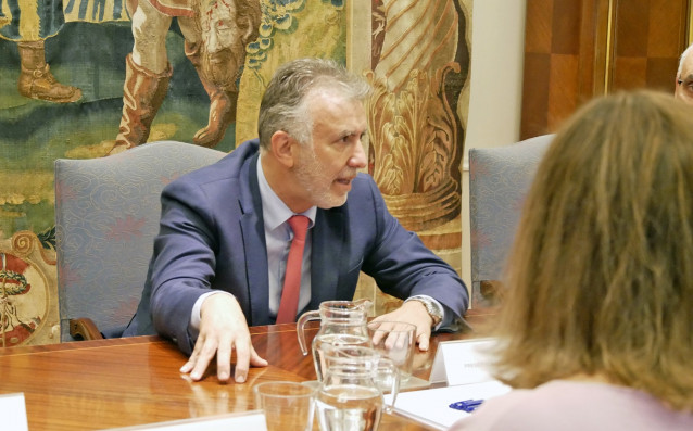 El presidente de Canarias, Ángel Víctor Torres, se reúne en Madrid con representantes del Ministerio de Fomento