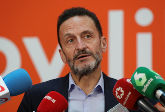 El diputado y portavoz adjunto de Ciudadanos en el Congreso, Edmundo Bal, responde a los medios en la Sede Nacional d Ciudadanos ubicada en la Calle Alcalá de Madrid.