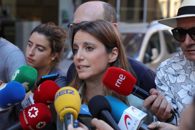 La la delegada de Cultura, Turismo y Deporte del Ayuntamiento de Madrid y vicesecretaria de Estudios y Programas del PP, Andrea Levy, atiende a los medios de comunicación tras la entrega de premios del 37 Trofeo San Lorenzo de Madrid.