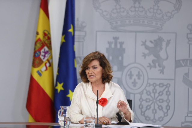 La vicepresidenta del Gobierno en funciones, Carmen Calvo, comparece ante los medios de comunicación tras la reunión del Consejo de Ministros en Moncloa, celebrada un día después a la segunda votación fallida a la investidura del candidato socialista a la