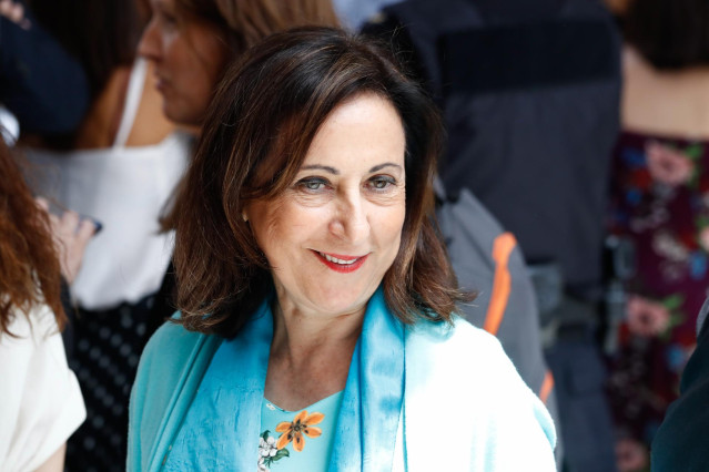 La ministra de Defensa, Margarita Robles, a la salida de la sesión de la primera investidura fallida del candidato socialista a la Presidencia del Gobierno.