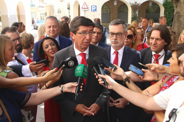El vicepresidente de la Junta, Juan Marín, atiende a los medios en Almería