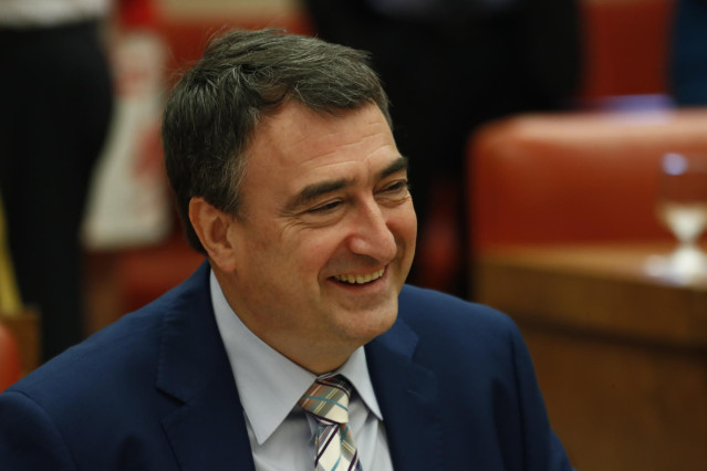 El portavoz del PNV en el Congreso de los Diputados, Aitor Esteban, durante la Diputación Permanente en la que se debate sobre las peticiones de comparecencia del presidente del Gobierno en funciones para explicar los motivos por los que el Ministro del I