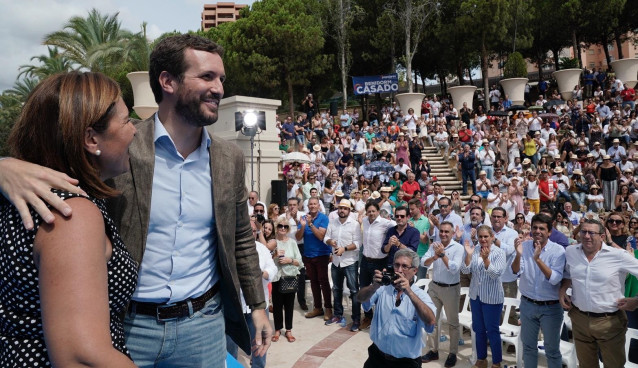 CASADO Y BONIG EN BENIDORM