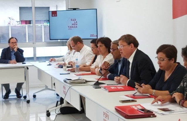 Puig preside unas jornadas con diputados del PSPV