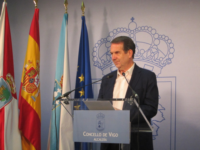 El alcalde de Vigo, Abel Caballero, durante la rueda de prensa de este lunes
