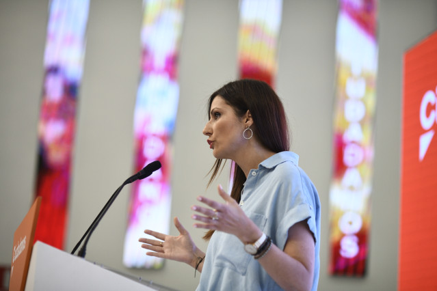 La portavoz nacional de Ciudadanos, Lorena Roldán, en rueda de prensa tras una reunión del Comité Permanente de su partido.