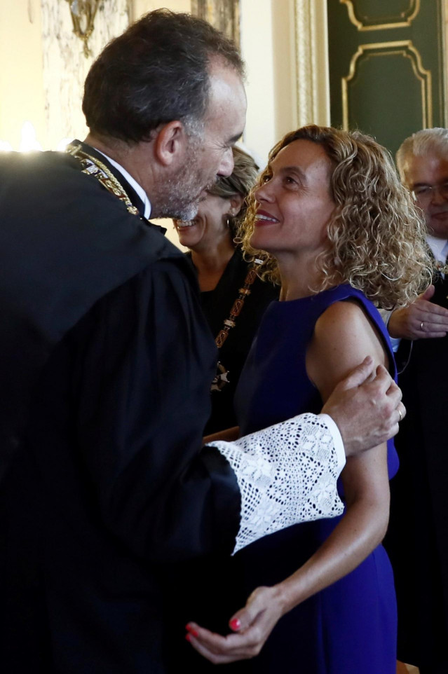 El presidente de la Sala de lo Penal del Tribunal Supremo Manuel Marchena (i), y la presidenta del Congreso de los Diputados, Meritxell Batet, durante el acto de apertura del año judicial, esta mañana en el Tribunal Supremo.