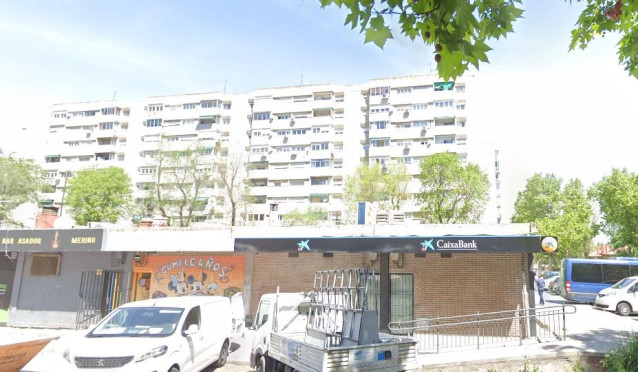 Imagen de la sucursal bancaria atracada por dos encapuchados
