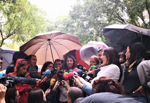 La portavoz de la Generalitat, Meritxell Budó, tras la ofrenda al monumento de Rafael Casanova en la Diada