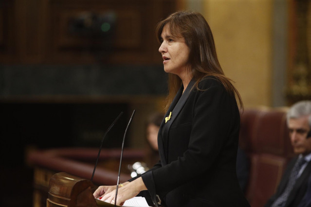 La portavoz de Junts per Cataluña en el Congreso, Laura Borràs interviene durante la segunda sesión del debate de investidura del candidato socialista a la Presidencia del Gobierno.
