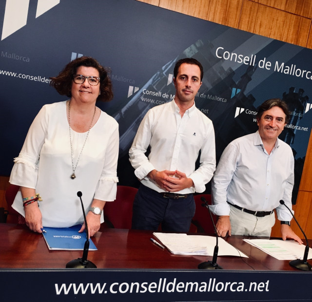 Los consellers del PP en el Consell: Catalina Cirer, Llorenç Galmés y Mauricio Rovira