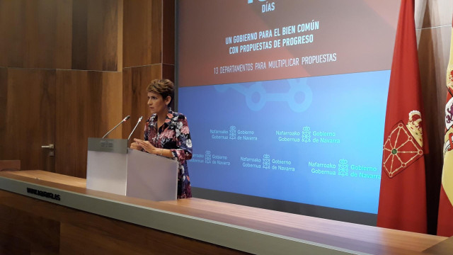 La presidenta del Gobierno de Navarra, María Chivite, en rueda de prensa.