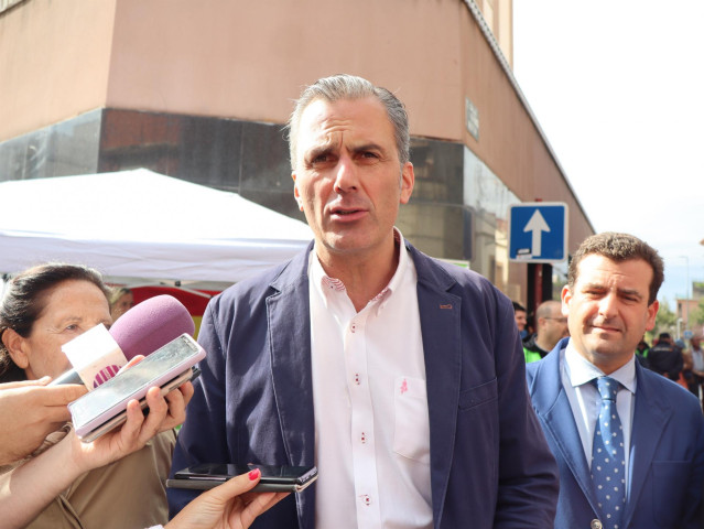 El secretario general de Vox España, Javier Ortega Smith, ha apuntado que la apelación del líder de Unidas Podemos, Pablo Iglesias, a que medie el Rey y facilite una coalición de Gobierno es correcta y que 