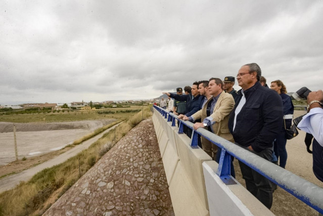 El presidente de Castilla-La Mancha, Emiliano García-Page, visita Caudete y Almansa