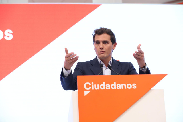 El presidente de Ciudadanos, Albert Rivera, ofrece una rueda de prensa tras la reunión de la Ejecutiva Permanente del partido