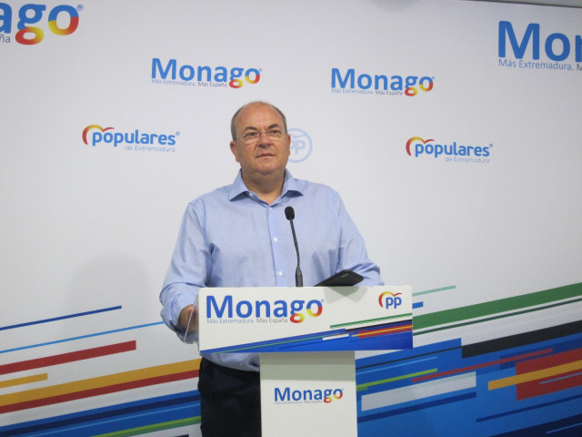 El presidente del PP de Extremadura, José Antonio Monago en rueda de prensa.
