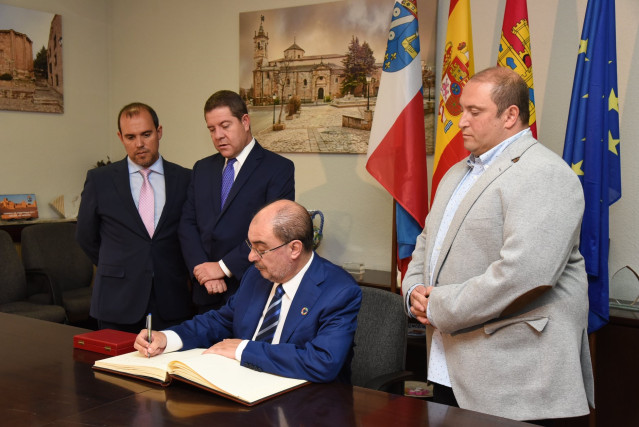 Reunión a dos bandas en Molina de Aragón entre los presidentes de Castilla-La Mancha y Aragón, Emiliano García-Page y Javier Lambán