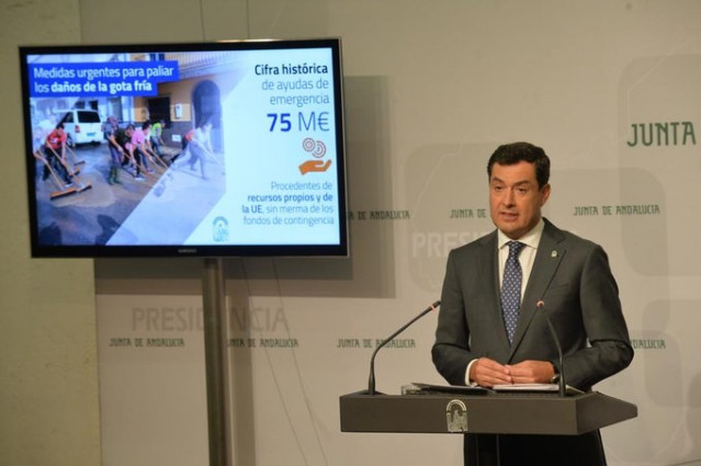El presidente de la Junta, Juanma Moreno, informa sobre ayudas para los afectados por la gota fría