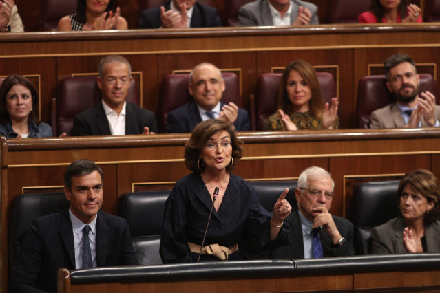 La vicepresidenta del Gobierno en funciones, Carmen Calvo, en el Pleno del Congreso.