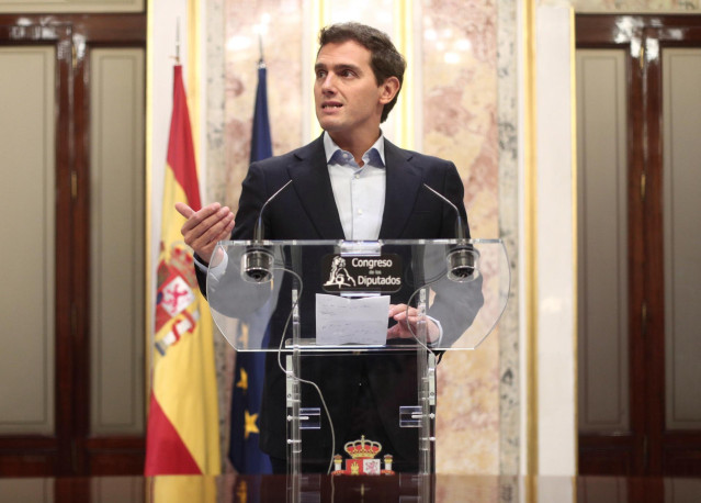 El presidente de Ciudadanos, Albert Rivera, en rueda de prensa en el Congreso.