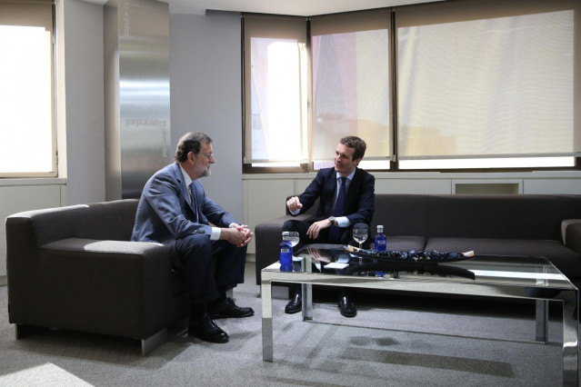 Nota Pp. Casado Y Rajoy Mantienen Una Reunión En La Sede Nacional Del Partido Popular (Vídeo Y Fotografías)