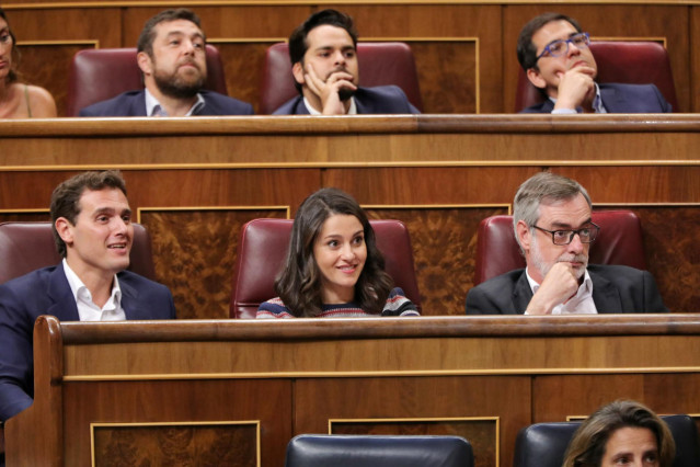Albert Rivera y los principales dirigents de Ciudadanos, en el Congreso