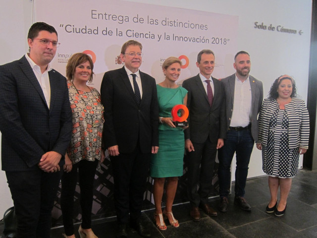 Pedro Duque con Ximo Puig y Amparo Marco