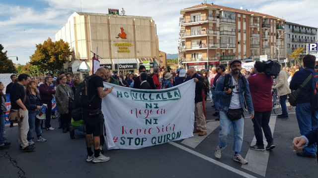 Manifestación contra despidos en el Hospital de Villalba