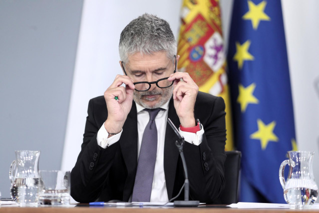El ministro del Interior en funciones, Fernando Grande-Marlaska, comparece en rueda de prensa tras el primer Consejo de Ministros celebrado en Moncloa tras la confirmación de la repetición el electoral el próximo 10N, en Madrid (España), a 20 de septiembr