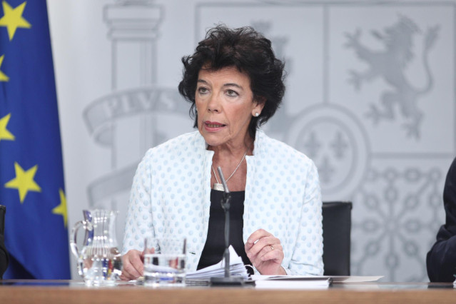 La ministra Portavoz, y de Educación y Formación Profesional en funciones, Isabel Celaá, comparece en rueda de prensa tras el primer Consejo de Ministros celebrado en Moncloa tras la confirmación de la repetición el electoral el próximo 10N, en Madrid (Es