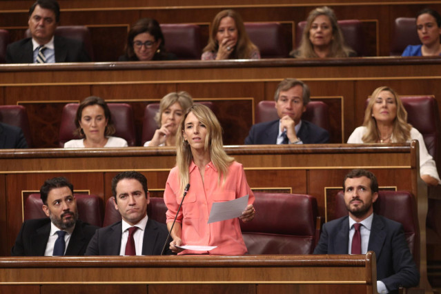 La portavoz del PP en el Congreso, Cayetana Álvarez de Toledo, comparece en sesión de control al Gobierno en funciones un día después de conocerse la casi plena seguridad de unas elecciones el 10 de noviembre, en Madrid (España), a 18 de septiembre de 201