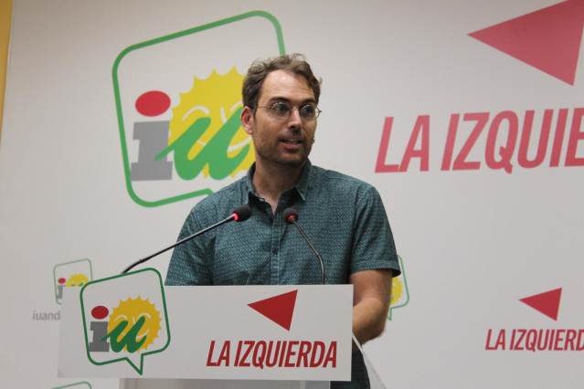 El coordinador general de IU Andalucía, Toni Valero