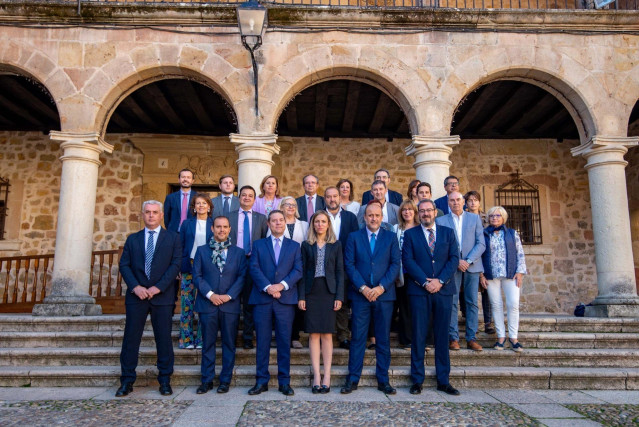 El presidente de C-LM, Emiliano García-Page, en el Consejo de Gobierno en Sigüenza