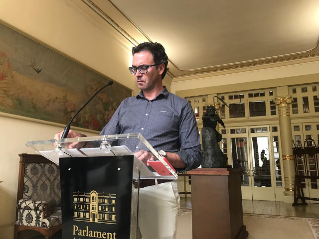 El portavoz del PP, Toni Costa, en el Parlament