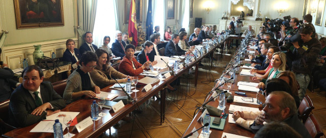 Vista general de la Conferencia para asuntos relacionados con la Unión Europea (CARUE), que ha estado presidida por la vicepresidenta del Gobierno en funciones, Carmen Calvo, y en la que han intervenido el ministro de Política Territorial y Función Públic