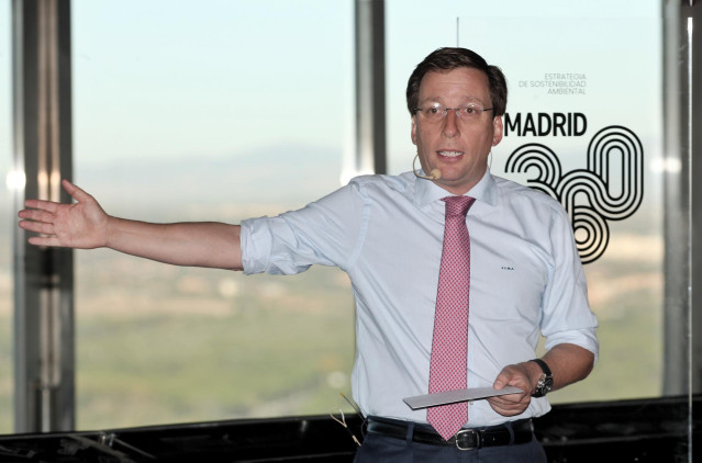 El alcalde de Madrid, José Luis Martínez- Almeida, durante su intervención en la presentación de la estrategia del Ayuntamiento para la calidad del aire de Madrid, en Madrid (España), a 30 de septiembre de 2019.