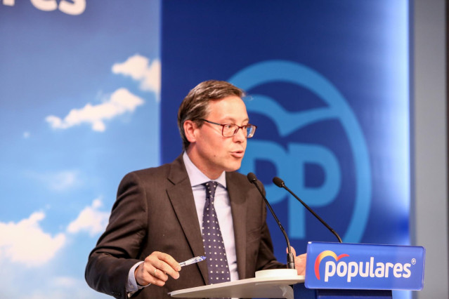 El vicesecretario de Organización del PP de Madrid, Alfonso Serrano, comparece en rueda de prensa tras la reunión del Comité Ejecutivo del PP de Madrid.