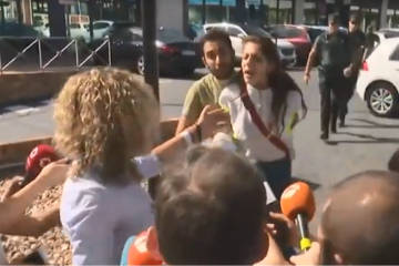 La hermana de Diana Quer increpa en público a su madre