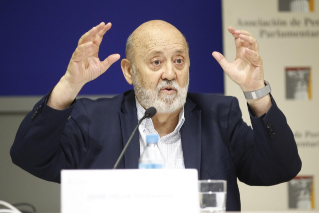 El presidente del CIS, José Félix Tezanos, participa en una mesa redonda en el Curso de Verano de la Asociación de Periodistas Parlamentarios (APP) en el Campus Madrid de la Universidad Rey Juan Carlos.