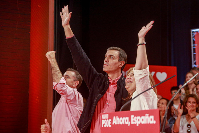 Acto de la precampaña socialista en Alcorcón (Madrid)