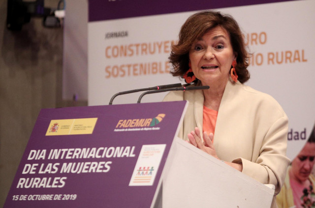 La vicepresidenta del Gobierno y ministra de Igualdad en funciones, Carmen Calvo, durante su intervención en la inauguración del acto conmemorativo del 'Día Internacional de las Mujeres Rurales', organizado por la organización de mujeres rurales FADEMUR e