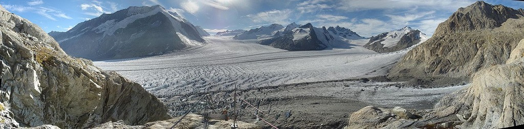 Panorama del Glaciar Aletsch y Konkordiaplatz vistos desde el refugio Konkordia