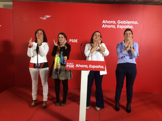 De izquierda a derecha: Seijo, Lastra, Andrés y Sánchez en el primer acto de pre campaña del PSOE en Palencia.