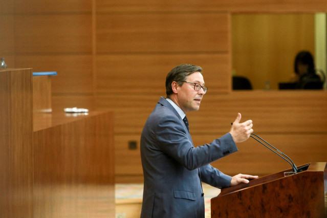 Imagen de archivo del portavoz del PP en la Asamblea de Madrid, Alfonso Carlos Serrano Sánchez-Capuchino.