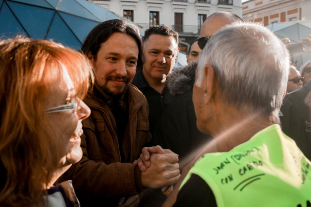 El secretario general de Podemos, Pablo Iglesias, asiste a la marcha de pensionistas, en la Puerta del Sol de Madrid (España) a 15 de octubre de 2019.